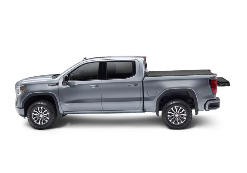 BAK 19-21 Chevy Silverado/GM Sierra Revolver X4s 6.7ft Bed Cover 1500 (New Body Style) - Image 12